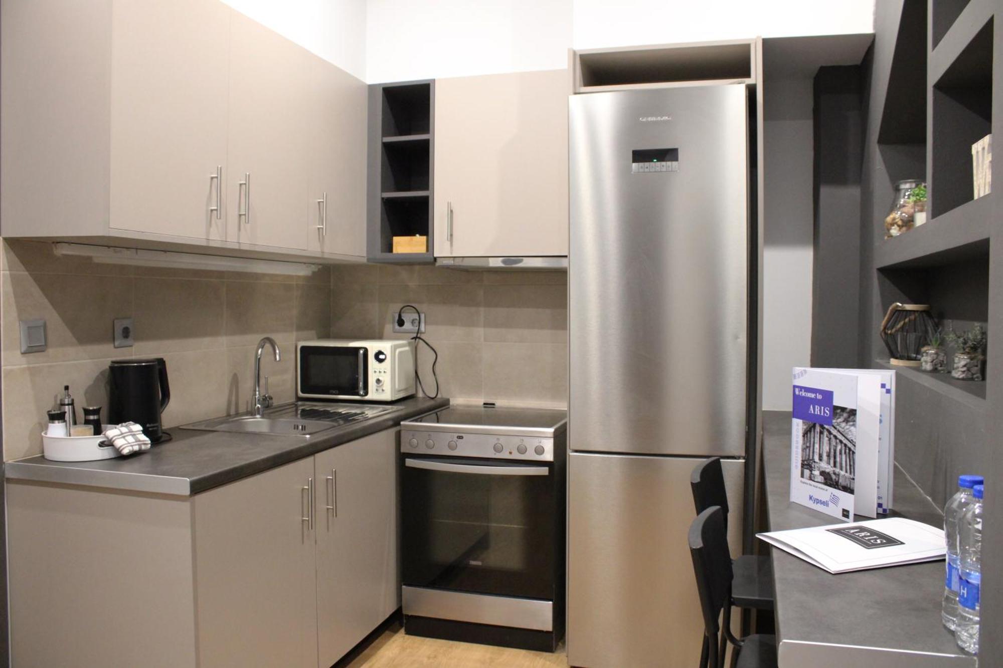Aris Premium Accommodations Athens Phòng bức ảnh
